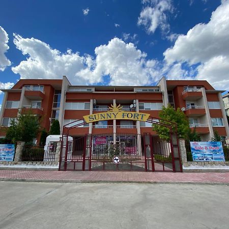 Gt Sunny Fort Apartments Slăntjev Brjag Exteriör bild