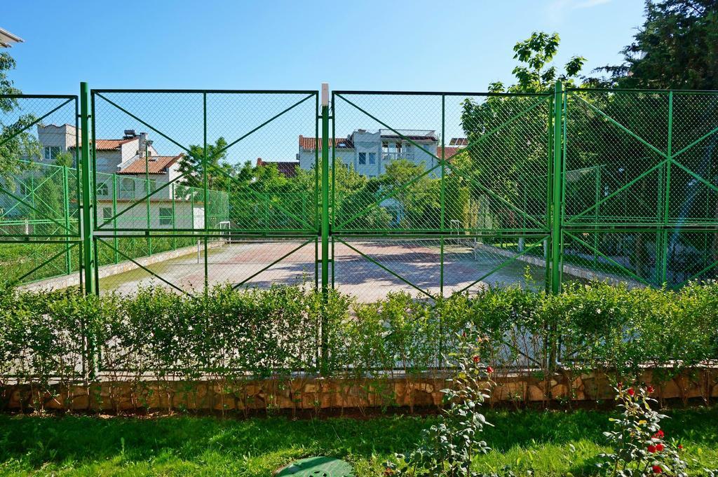 Gt Sunny Fort Apartments Slăntjev Brjag Exteriör bild